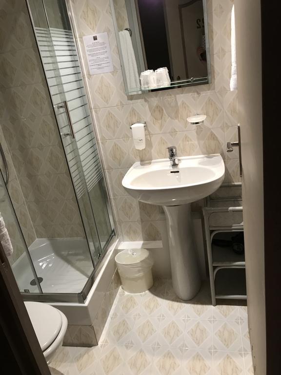 Hotel Oxford Кан Екстериор снимка
