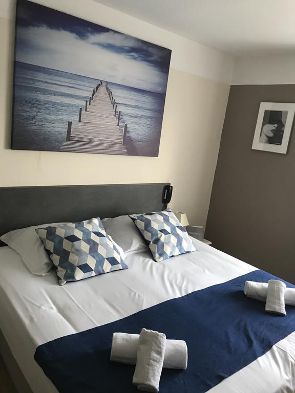 Hotel Oxford Кан Екстериор снимка