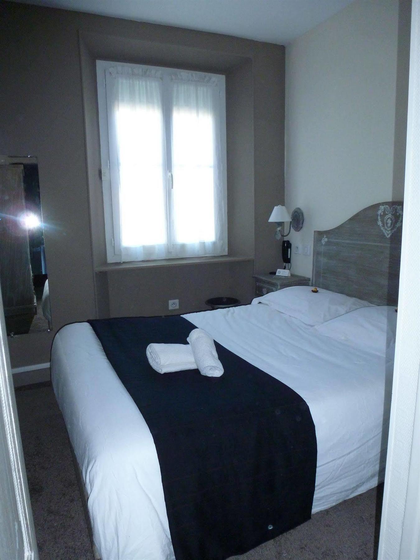 Hotel Oxford Кан Екстериор снимка