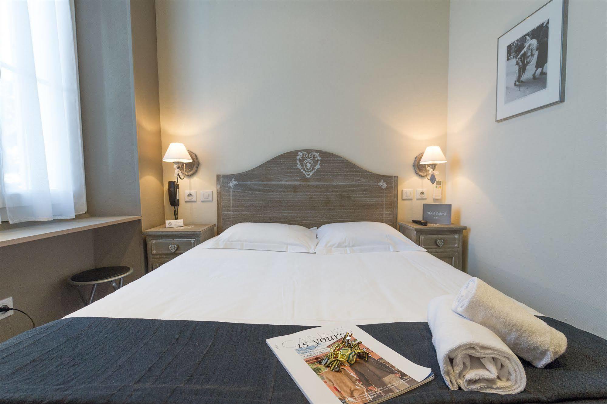 Hotel Oxford Кан Екстериор снимка