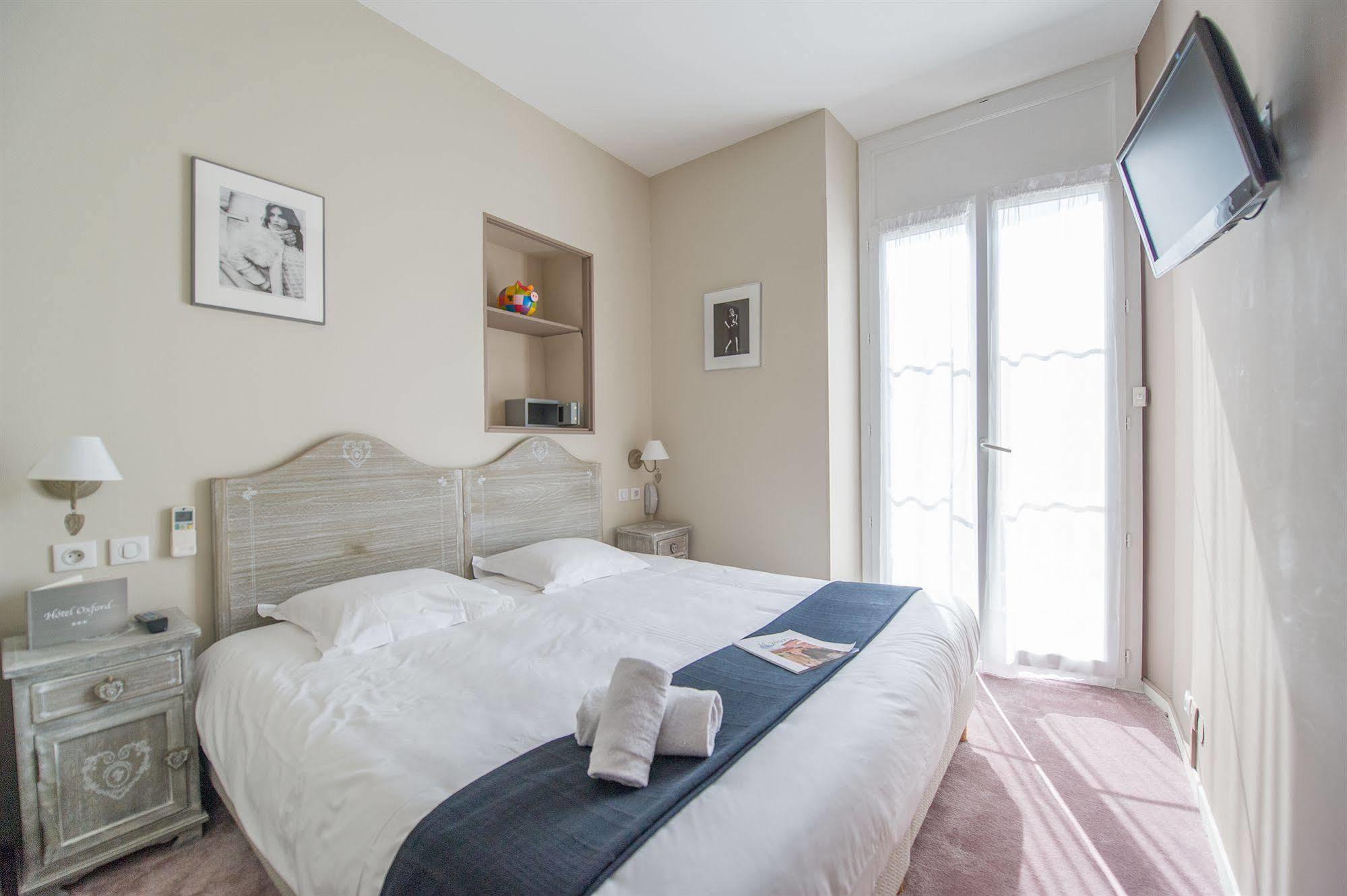Hotel Oxford Кан Екстериор снимка