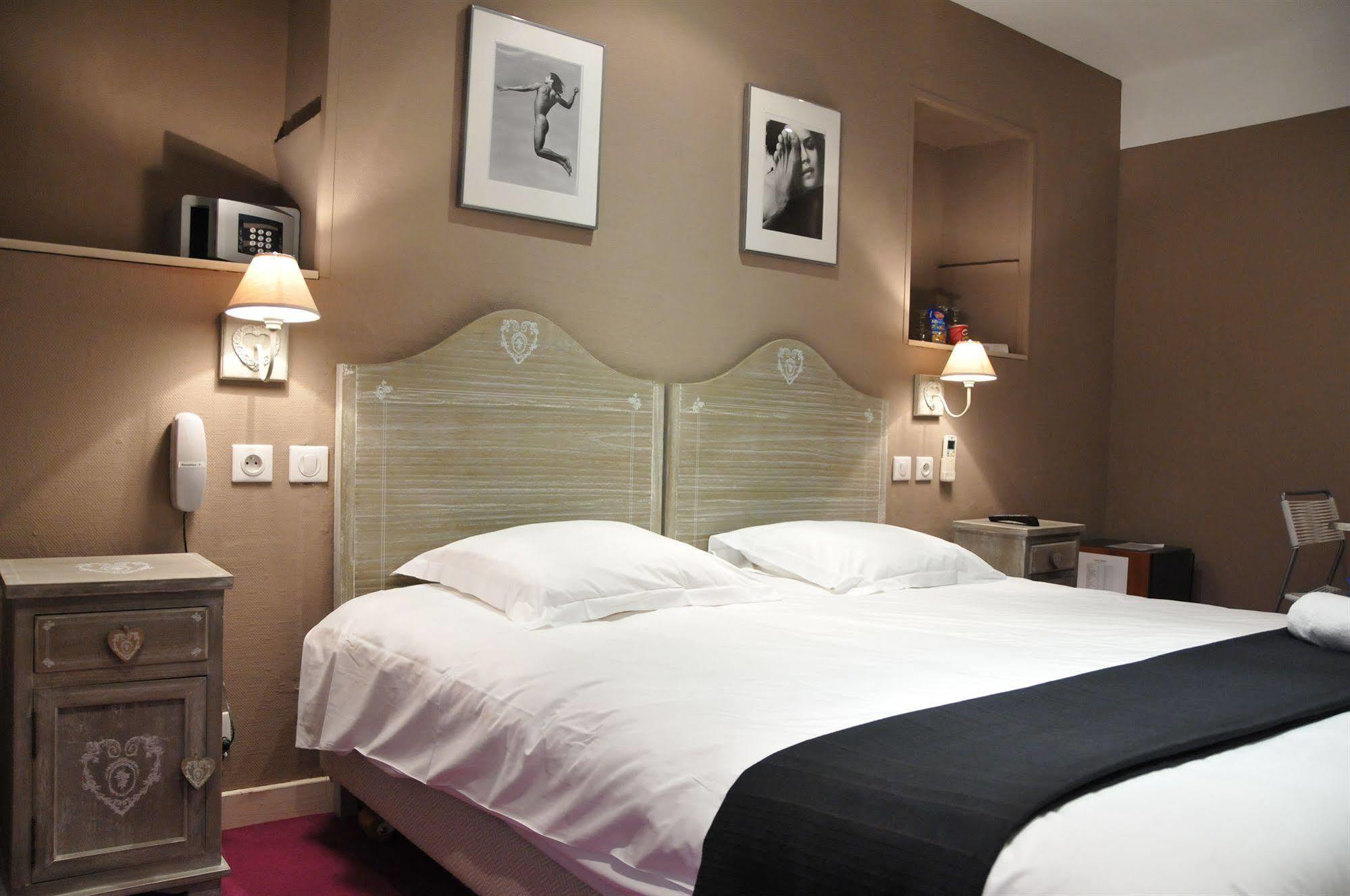 Hotel Oxford Кан Екстериор снимка