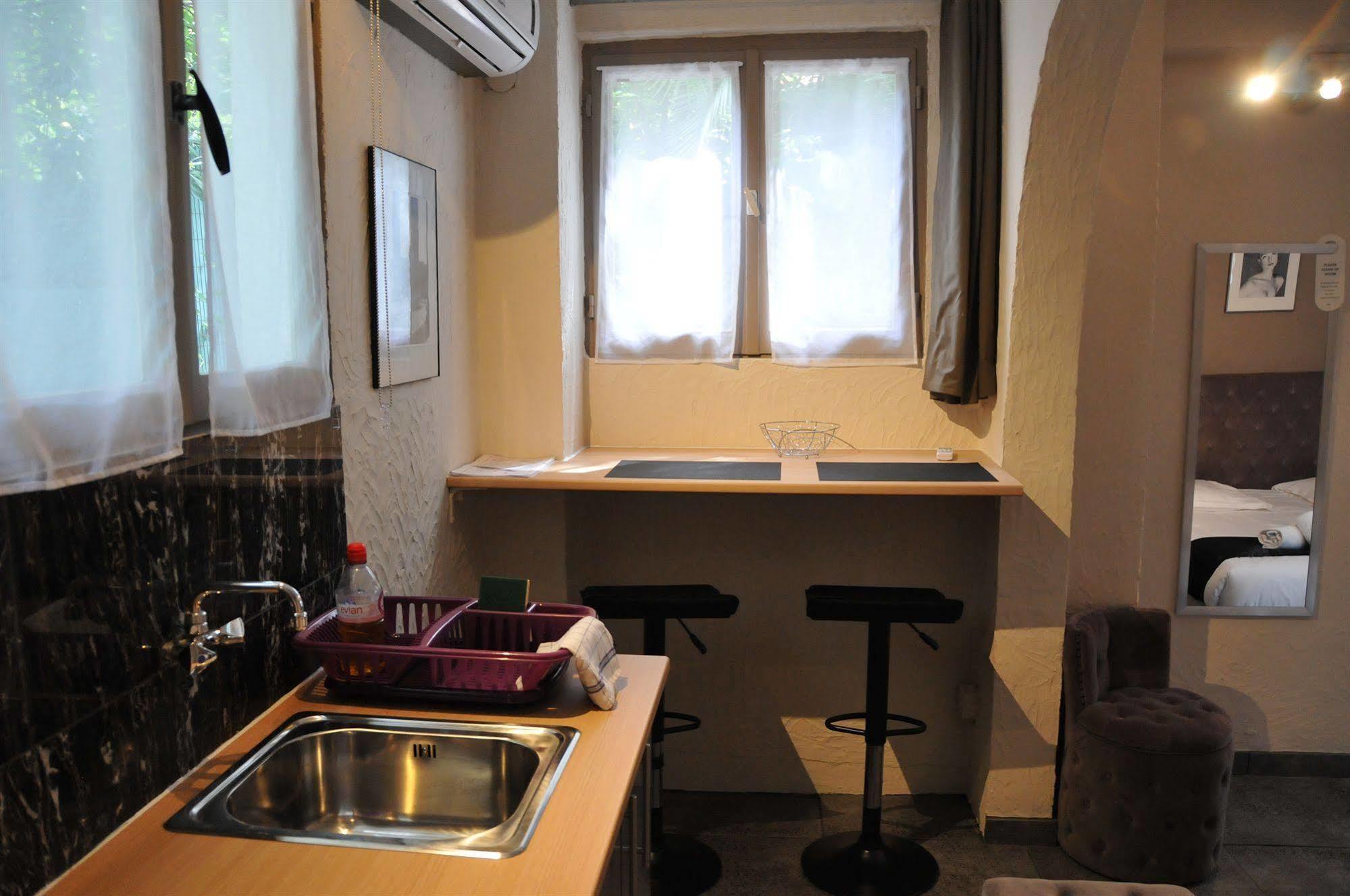 Hotel Oxford Кан Екстериор снимка