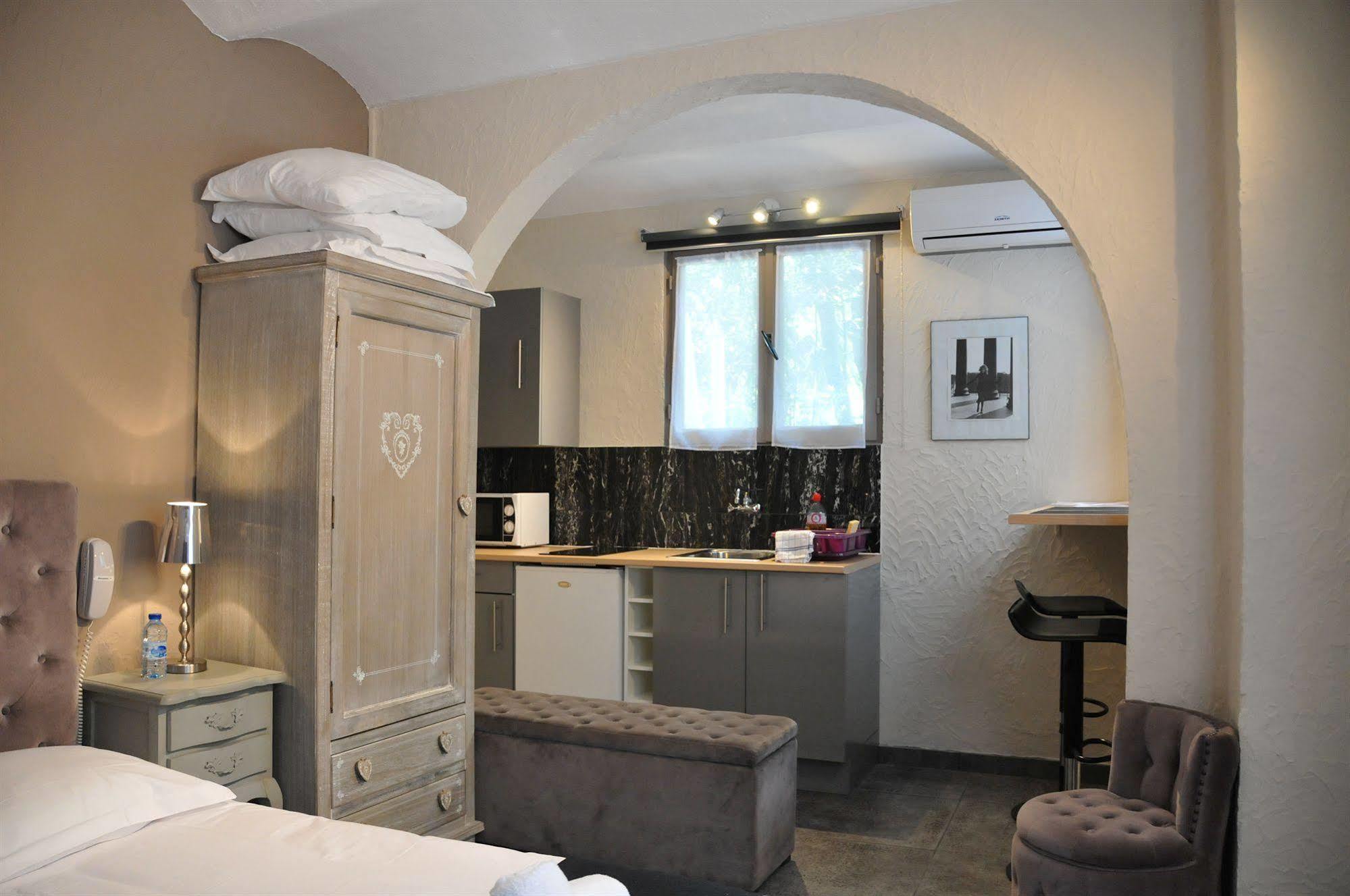 Hotel Oxford Кан Екстериор снимка